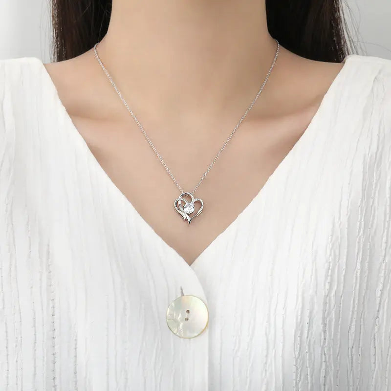 Love Clavicle Necklace Aurélia