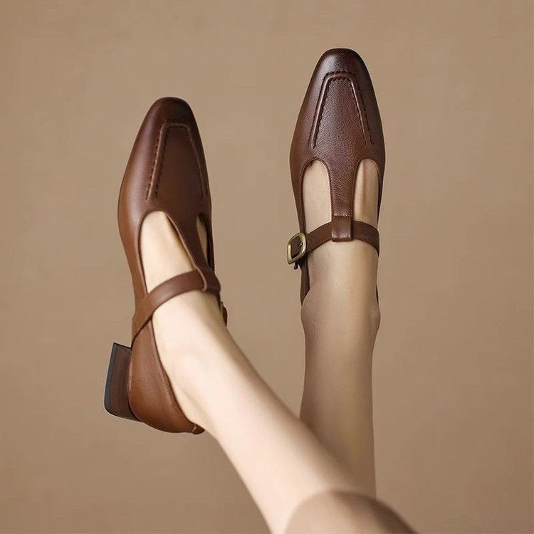 Soft Leather Brown T-strap Chunky Heel Pumps Aurélia