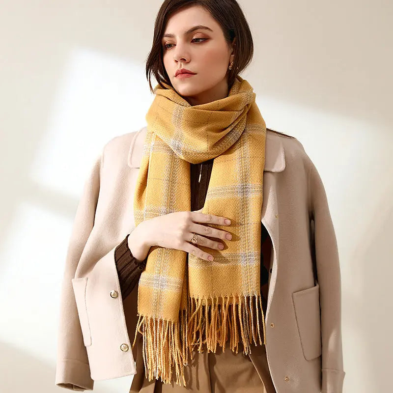 Opulent Winter Drape Aurélia