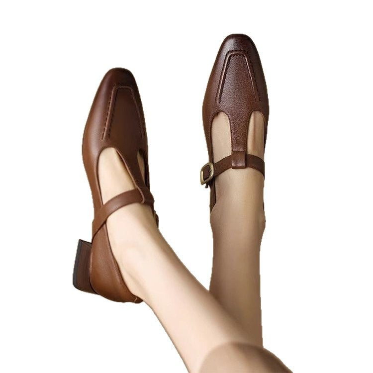 Soft Leather Brown T-strap Chunky Heel Pumps Aurélia