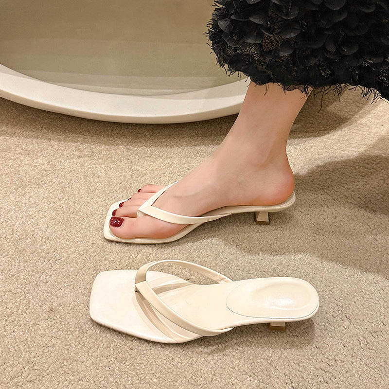 Fashionable Flip-Flops With High Heels Aurélia