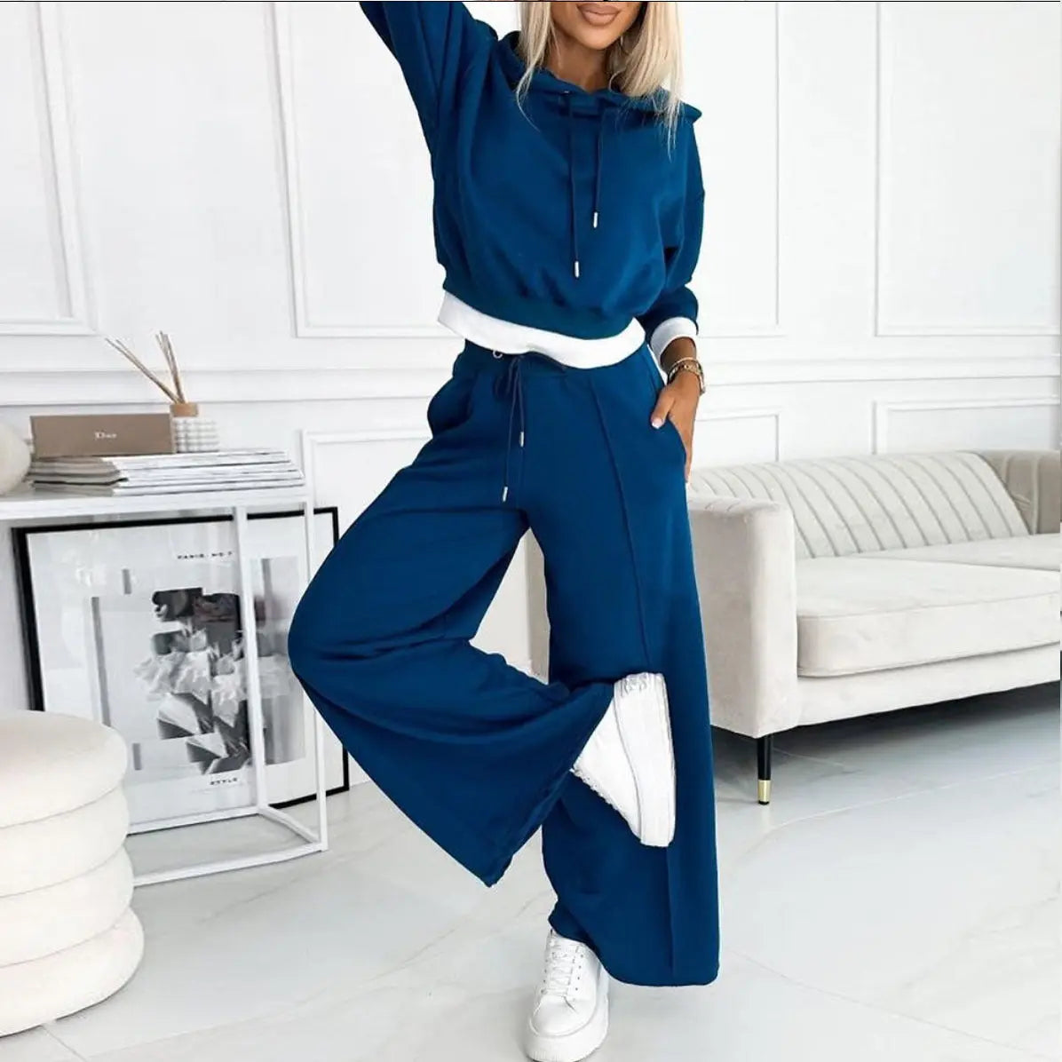 Sporty Hooded Sweatshirt And Drawstring Pocket Trousers Sets Aurélia
